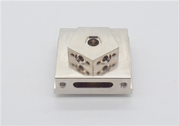 五軸CNC加工給企業帶來優勢!